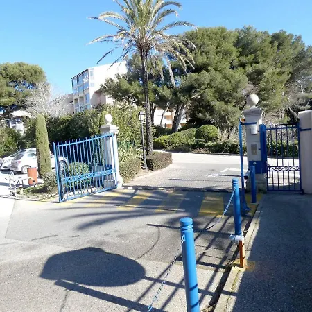 T2 + Coin Nuit - Wi-fi - Piscine Gratuite - Parking Privatif - A 200m Plages Et Commerces - Fr-1-316-282 * Six-Fours-les-Plages